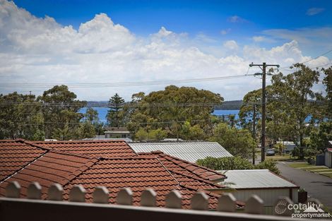 Property photo of 9 Yeramba Road Summerland Point NSW 2259