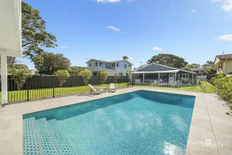 13 Brennan Rd, Scarborough, QLD 4020