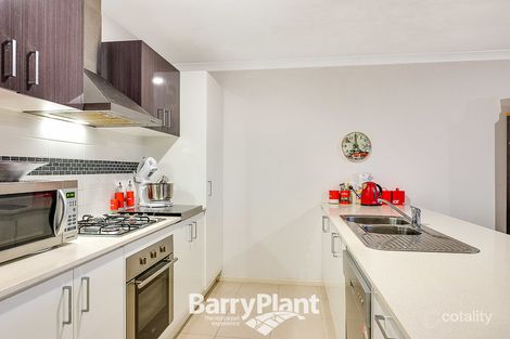 Property photo of 18 Cascade Way Pakenham VIC 3810