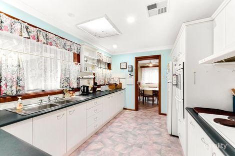 Property photo of 2 Lindley Avenue Macquarie Fields NSW 2564