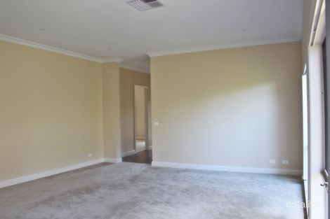 Property photo of 12 Cassandra Close Gisborne VIC 3437