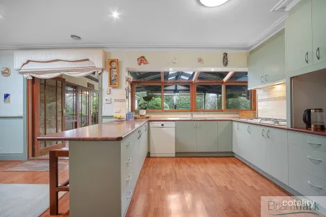 Property photo of 6 Amber Place Wyndham Vale VIC 3024