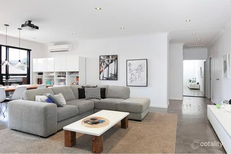 Property photo of 2/77 Auburn Street Wollongong NSW 2500