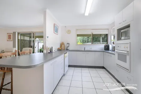 Property photo of 2/13 Trafalgar Drive Kippa-Ring QLD 4021