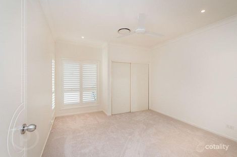 Property photo of 27 Sunset Place Carindale QLD 4152