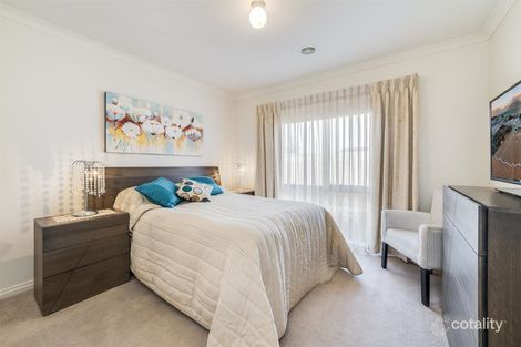 Property photo of 2/12 Alkoomi Avenue Hamlyn Heights VIC 3215