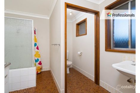 Property photo of 32 Cutler Avenue Kooringal NSW 2650