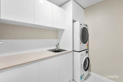 Property photo of 710/9-15 Markeri Street Mermaid Beach QLD 4218