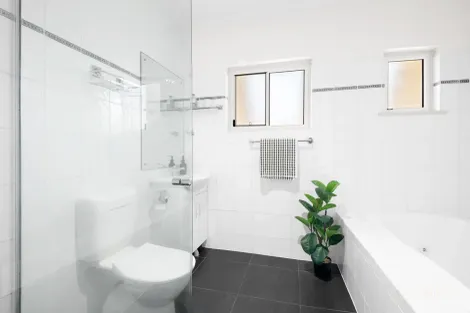 Property photo of 12 Franklin Terrace Mount Gambier SA 5290