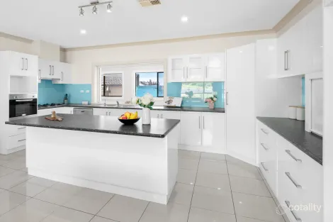 Property photo of 12 Franklin Terrace Mount Gambier SA 5290