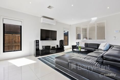 Property photo of 82 Harcrest Boulevard Wantirna South VIC 3152
