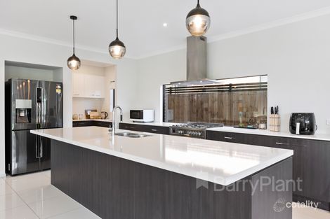 Property photo of 82 Harcrest Boulevard Wantirna South VIC 3152