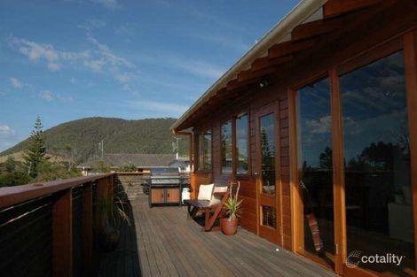 Property photo of 18 Croll Street Blueys Beach NSW 2428