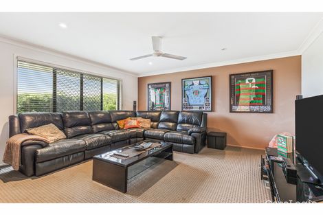 Property photo of 10 Jamie Crescent Gracemere QLD 4702