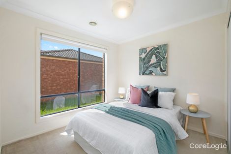 Property photo of 4 Dexter Grove Point Cook VIC 3030