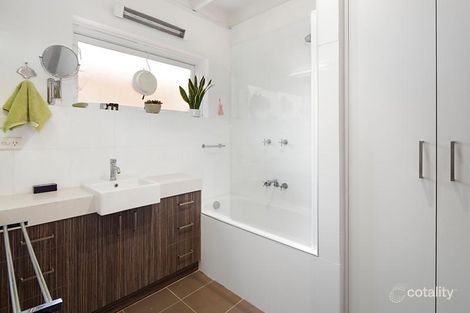 Property photo of 10/334 Hampton Street Hampton VIC 3188