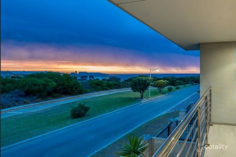 Property photo of 34 Beachside Drive Burns Beach WA 6028