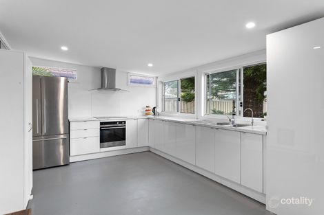 Property photo of 82 Lakedge Avenue Berkeley Vale NSW 2261