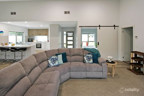 5 Fox Gr, Korumburra, VIC 3950