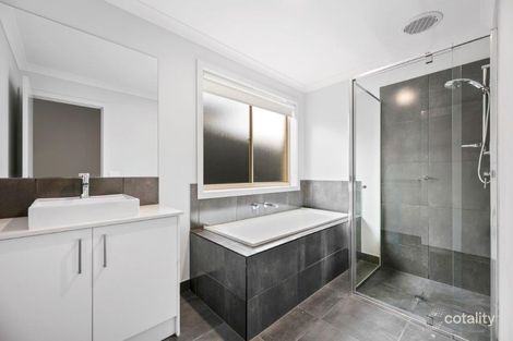Property photo of 12 Eagle Road Armstrong Creek VIC 3217