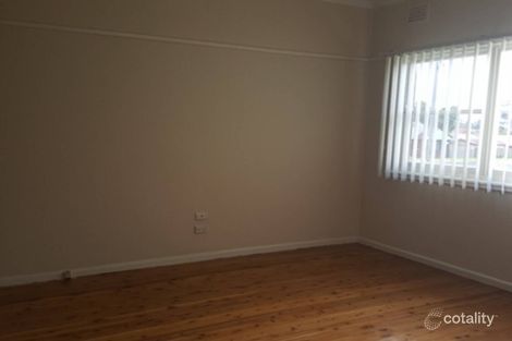 Property photo of 9 Chesham Parade Glenfield NSW 2167