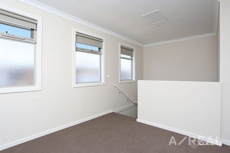 Property photo of 23 Monarma Walk Kealba VIC 3021