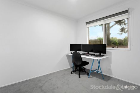 Property photo of 12 Maltravers Crescent Cranbourne North VIC 3977