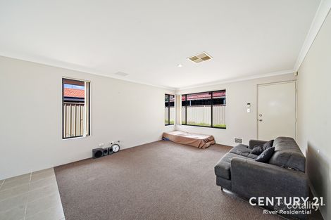 Property photo of 4B Linthorne Way Balga WA 6061