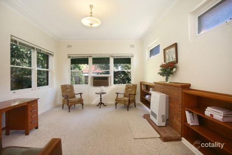 Property photo of 30 Raeburn Avenue Castlecrag NSW 2068