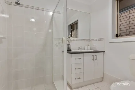 Property photo of 4 Dolphin Court Seaford Rise SA 5169