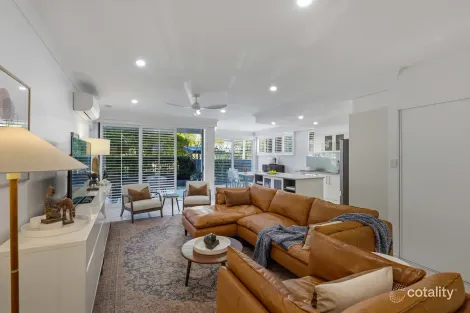 2/21 Ewart St, Burleigh Heads, QLD 4220