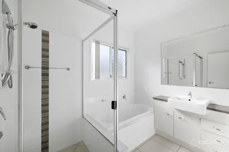 Property photo of 5 Gippsland Place Caloundra West QLD 4551