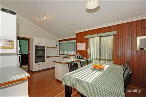 Property photo of 3 Amaroo Place Karabar NSW 2620