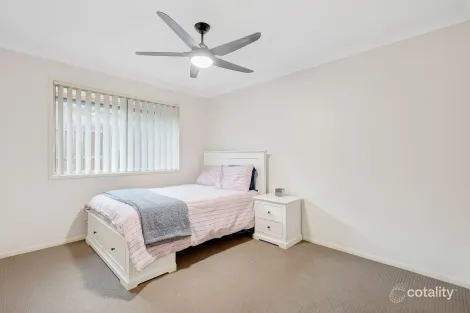 Property photo of 32 Murramarang Drive Parkinson QLD 4115