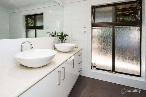 Property photo of 4 Orangedale Road Lesmurdie WA 6076