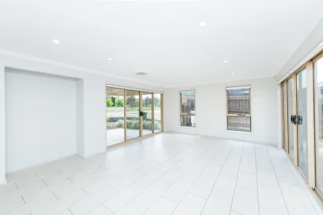 Property photo of 22 Redbank Street Harrison ACT 2914