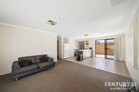 Property photo of 4B Linthorne Way Balga WA 6061