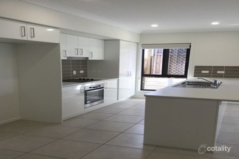 Property photo of 6 Viola Way Yamanto QLD 4305