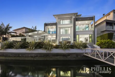 Property photo of 19 Knightsbridge Parade East Paradise Point QLD 4216