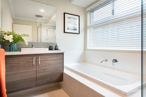 Property photo of 6 Stellatus Approach Jindalee WA 6036