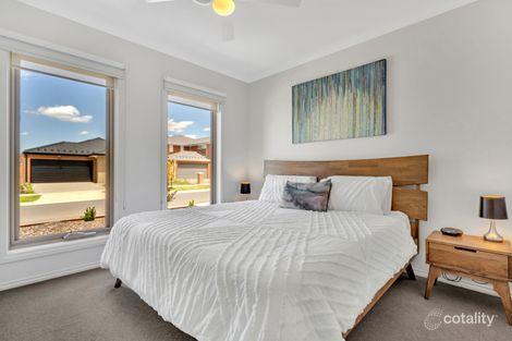 Property photo of 42 Sugarcane Street Mickleham VIC 3064