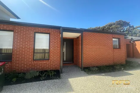 2/8 Mansfield Ave, Sunshine North, VIC 3020