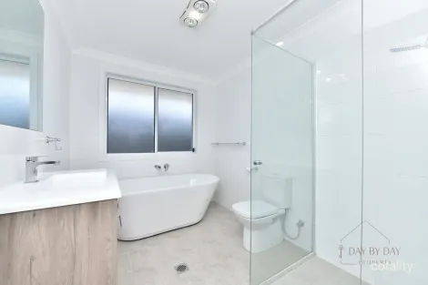 Property photo of 26 Kurrabung Drive Fletcher NSW 2287