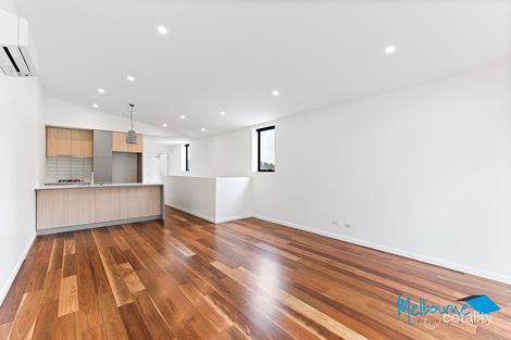 Property photo of 1 Sharp Circuit Mill Park VIC 3082