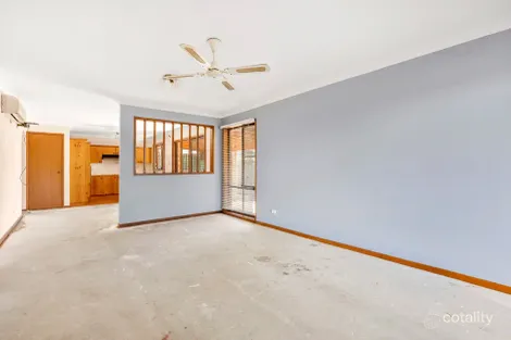 Property photo of 3 Alverstoke Close Bomaderry NSW 2541