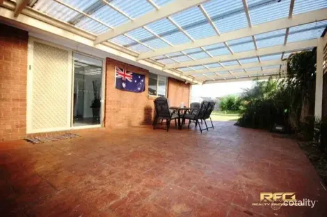 Property photo of 4 Oldtrack Place Hoppers Crossing VIC 3029