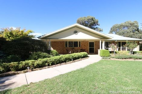 366 Mitchell Rd, Lake Albert, NSW 2650