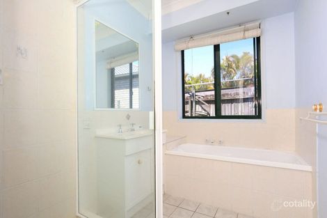 Property photo of 128 Sidney Nolan Drive Coombabah QLD 4216