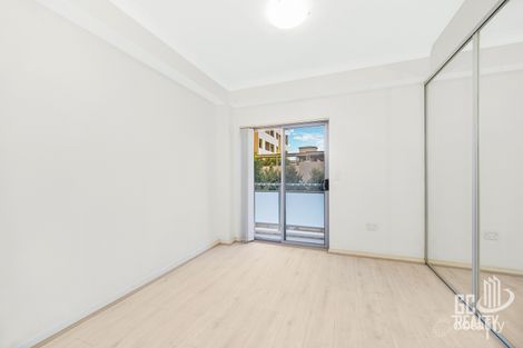 Property photo of 2/8-18 Briens Road Northmead NSW 2152