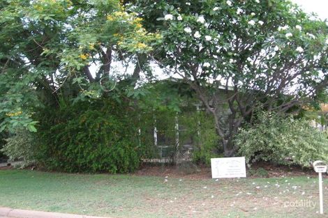 31-33 Arnold St, Blackwater, QLD 4717